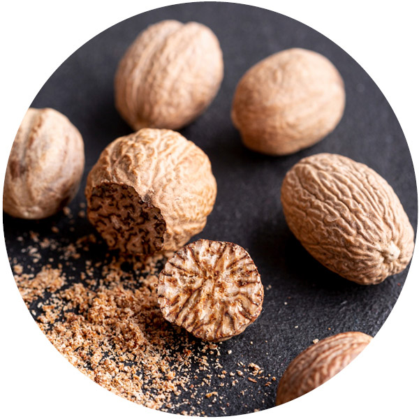 Noix de muscade et macadamia dangereux et toxique pour les chats